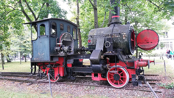 Lokomotive Königin Marie an ihrem heutigen Standort auf dem Gelände des KIT im Campus Süd 2015
