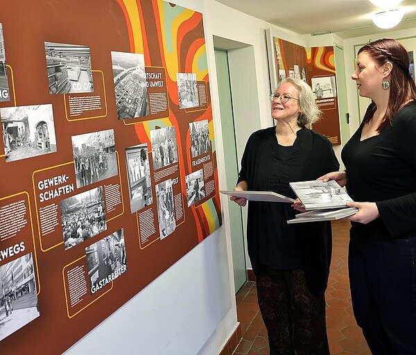 Die aktuelle Fotoausstellung des Stadtarchivs zeigt Bilder aus dem Jahr 1974 des ehemaligen BNN-Pressefotografen Horst Schlesiger.