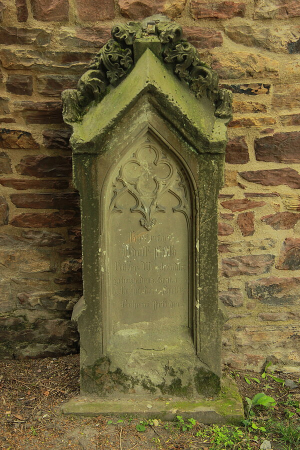 Grabdenkmal Adolf Hilß