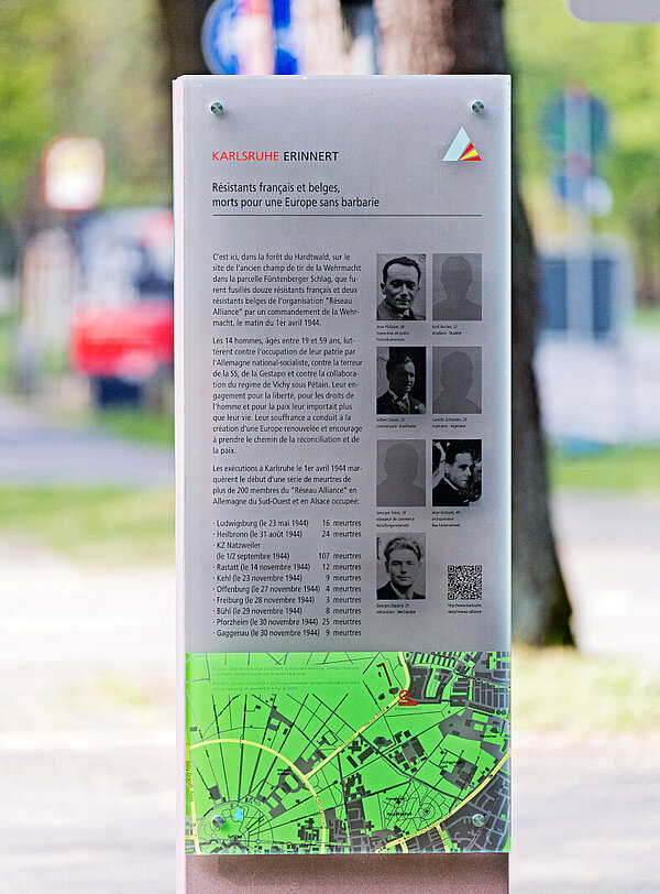 Stele zu Réseau Alliance an der Theodor-Heuss-Allee/Breslauer Straße im Jahr 2014
