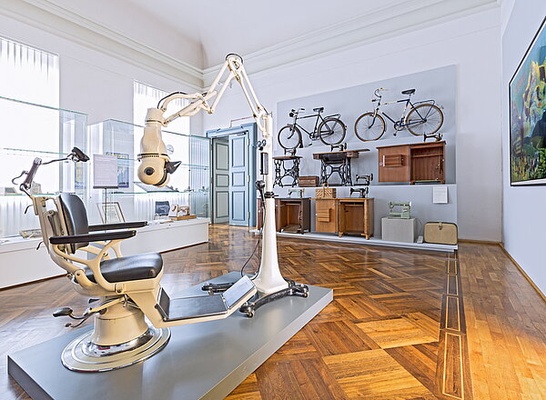 Dentalstuhl der Firma Ritter in der Dauerausstellung