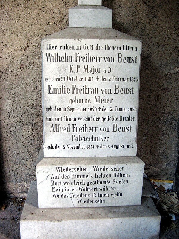 Grabmal Wilhelm Freiherr von Beust, Emilie Freifrau von Beust und Alfred Freiherr von Beust