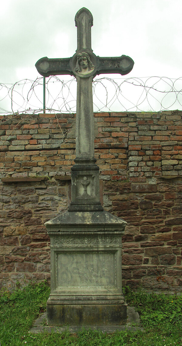 Grabdenkmal Valentin Gass