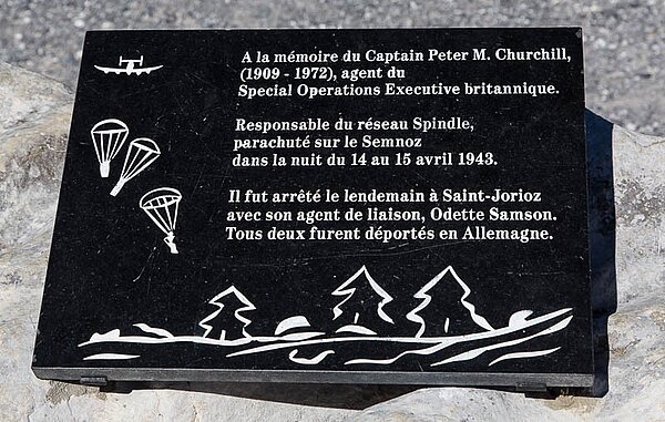 Gedenktafel auf dem Berg Semnoz bei Annecy