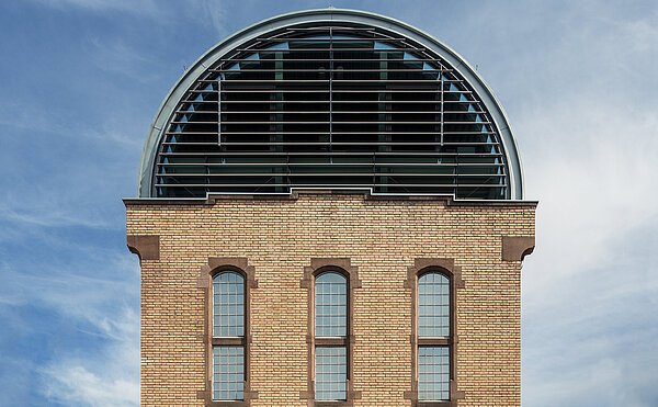 Tonnendach des Stadtarchivs