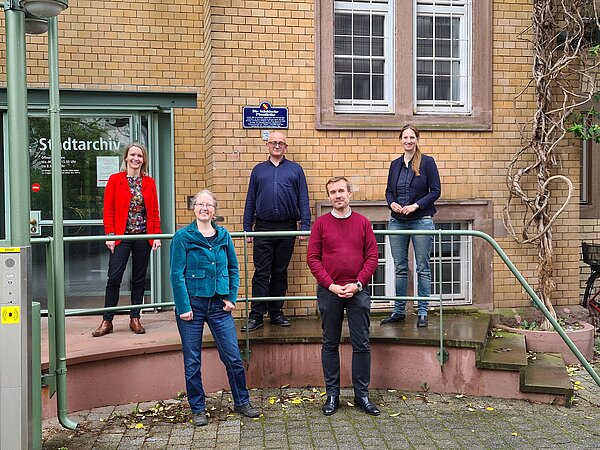 Das neue Führungsteam von Stadtarchiv und Historische Museen (v.l.n.r. Susanne Brenneisen, Dr. Katrin Dort, Dr. Volker Steck, Dr. Ferdinand Leikam und Dr. Christiane Sutter) 2021