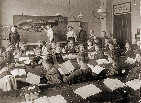 Mathematikunterricht am staatlichen Lehrerinnenseminar Prinzessin-Wilhelm-Stift 1911