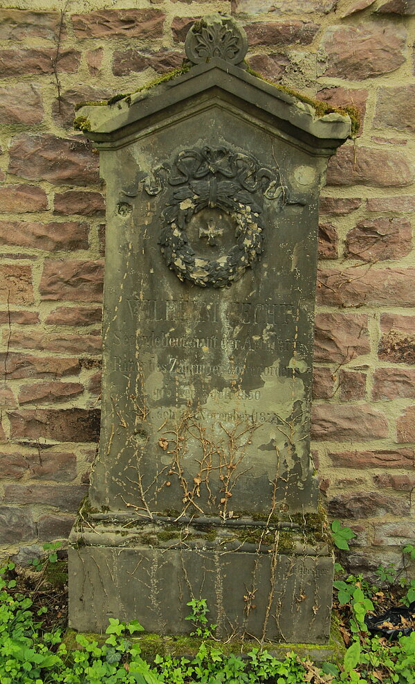 Grabdenkmal Wilhelm Fecht