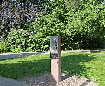 Stele zur Bücherverbrennung auf dem Schlossplatz 2013