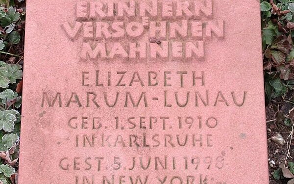 Ansicht des Gedenksteins für Elisabeth Marum-Lunau