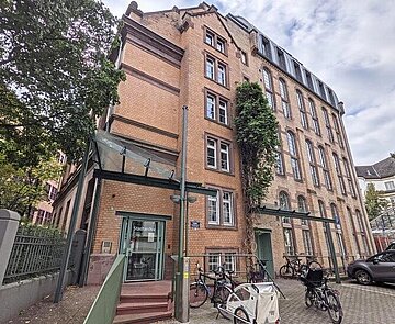 Eine neue Partnerschaft mit dem KIT stärkt die Position des Stadtarchivs als Lernort.