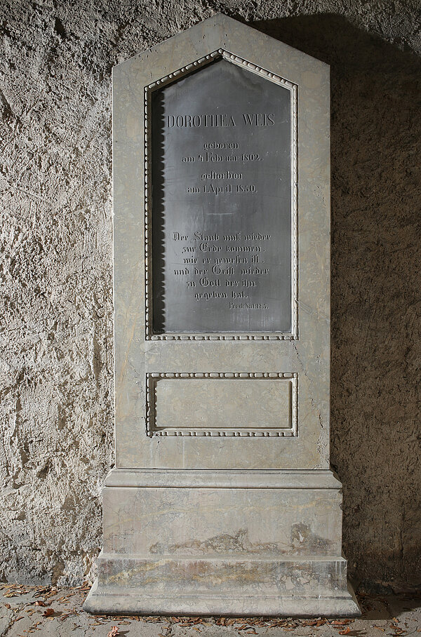 Grabmal Dorothea Weiß