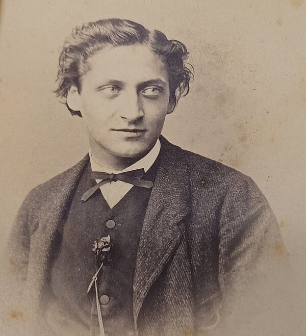 Gustav Ziegler (1847-1908), Foto um 1870