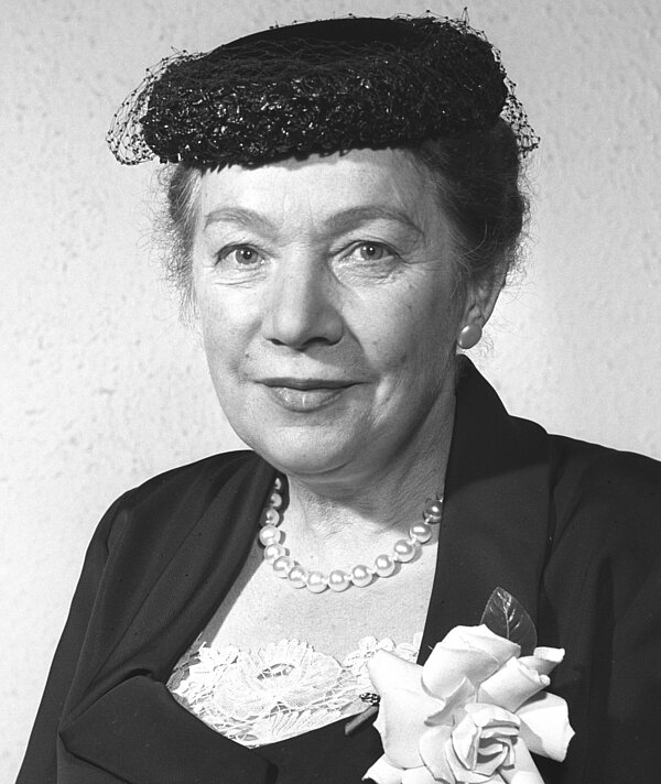 Erna Scheffler, Foto 1954