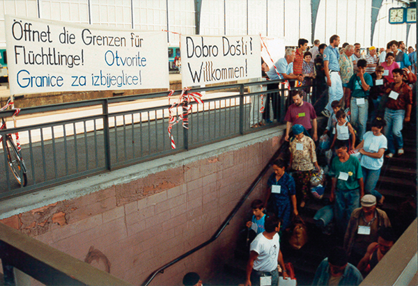 Ankunft von Bürgerkriegsflüchtlingen aus Bosnien am Hauptbahnhof 1992