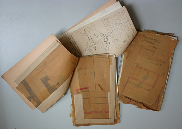 Beschädigte Bauakten