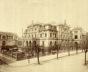 Das Palais Schmieder, 1885