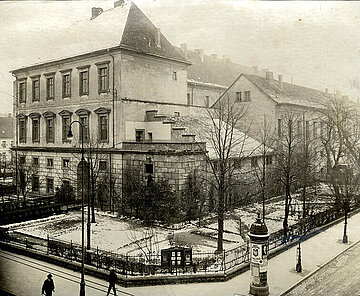 Die Karlsburg im Winter 1928/29