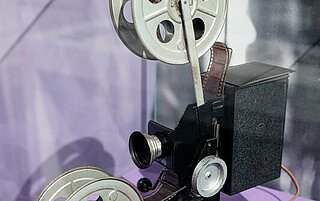 Kinematograph (Leihgabe des 3F Museum, Deidesheim), Gustai/pixelgrün
