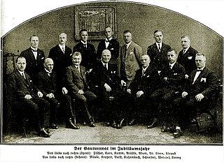 Gruppenbild der Männer des Gauturnrats beim 60-jährigen Jubiläum der Gründung des Karlsruher Turngaus im Juli 1929