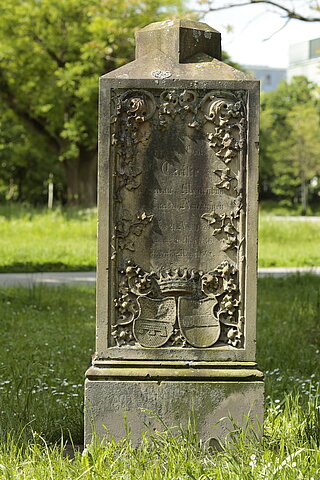 Grabmal Cäcilie Freifrau von Meysenbug